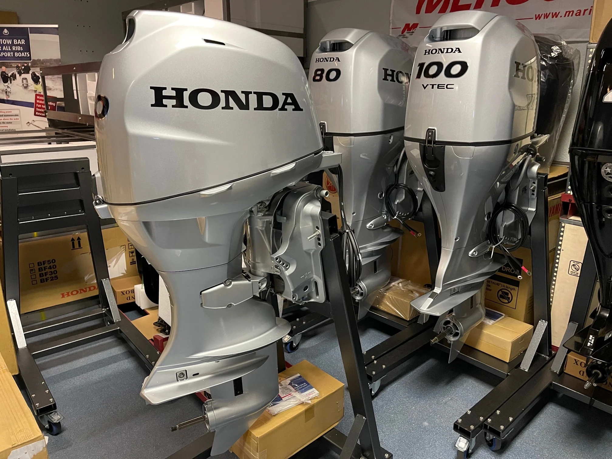 Honda BF40 40HP outboard motor - Image 4