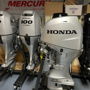 Honda BF80 outboard motor