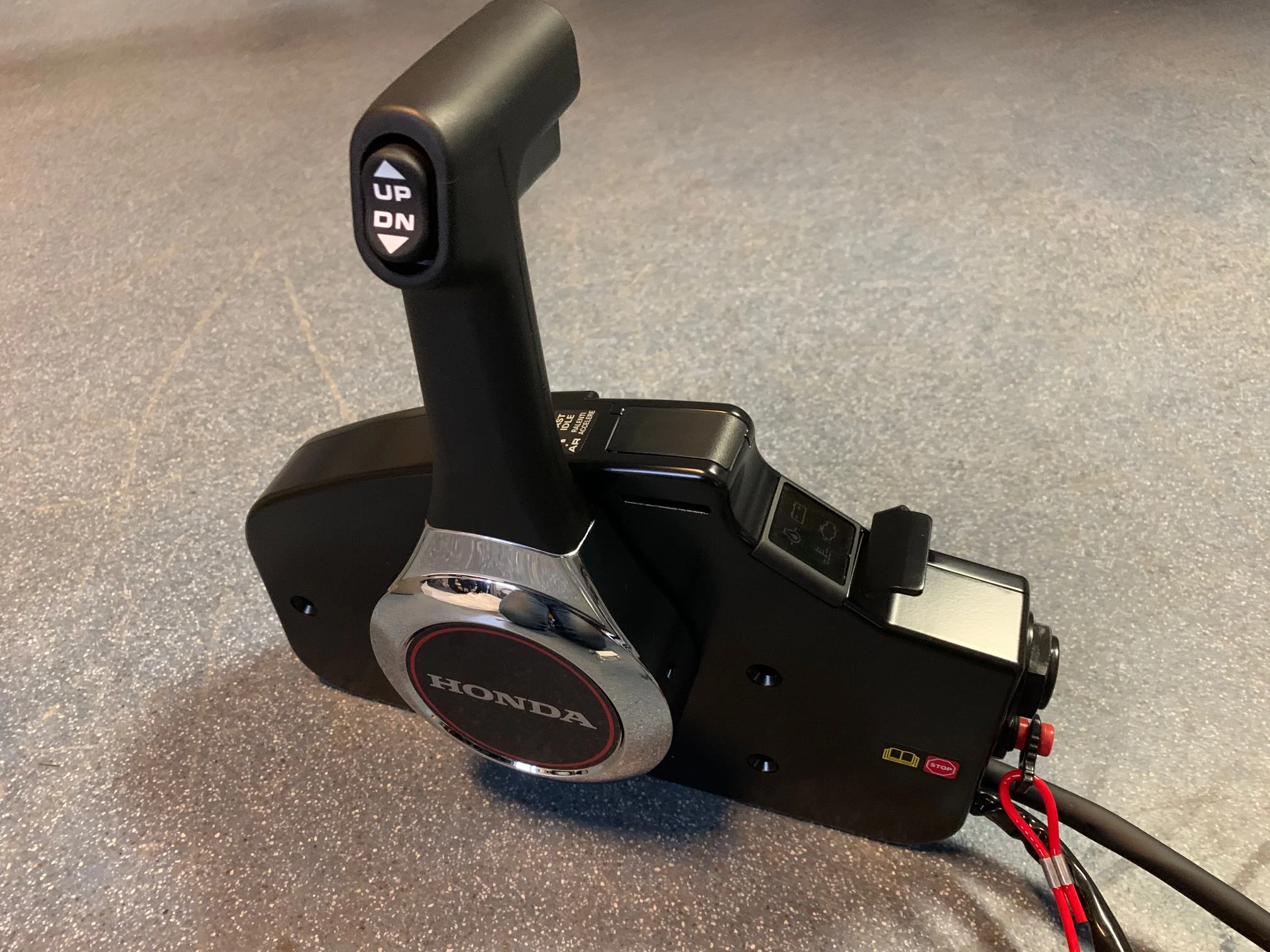 Honda BF80 outboard motor - Image 3