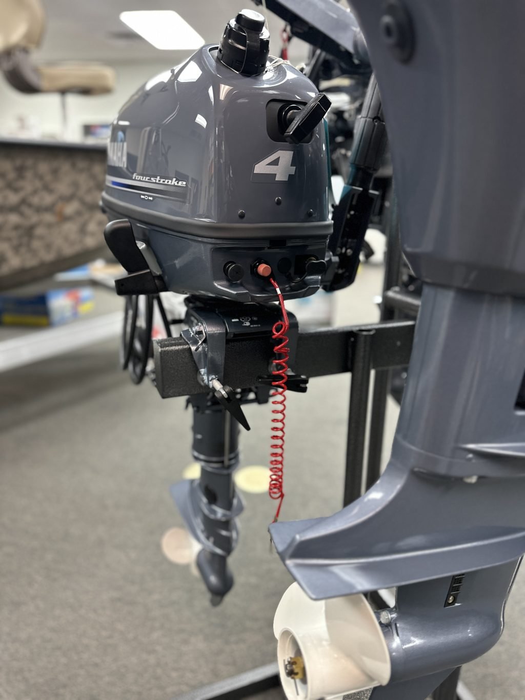 Yamaha F4SMHA 4HP Tiller Handle Outboard - Image 3