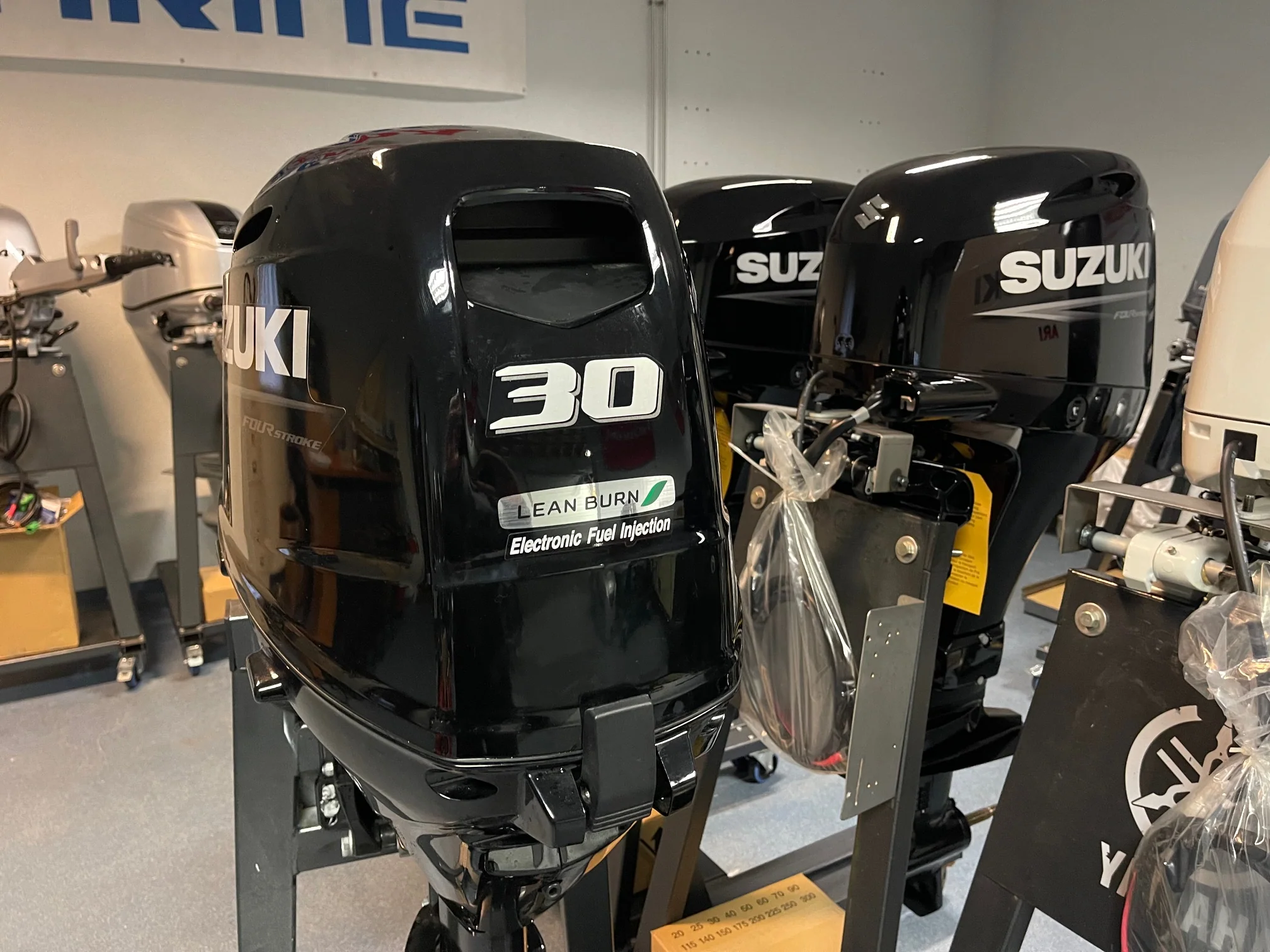 Suzuki DF30ATL Long Shaft Outboard - Image 5