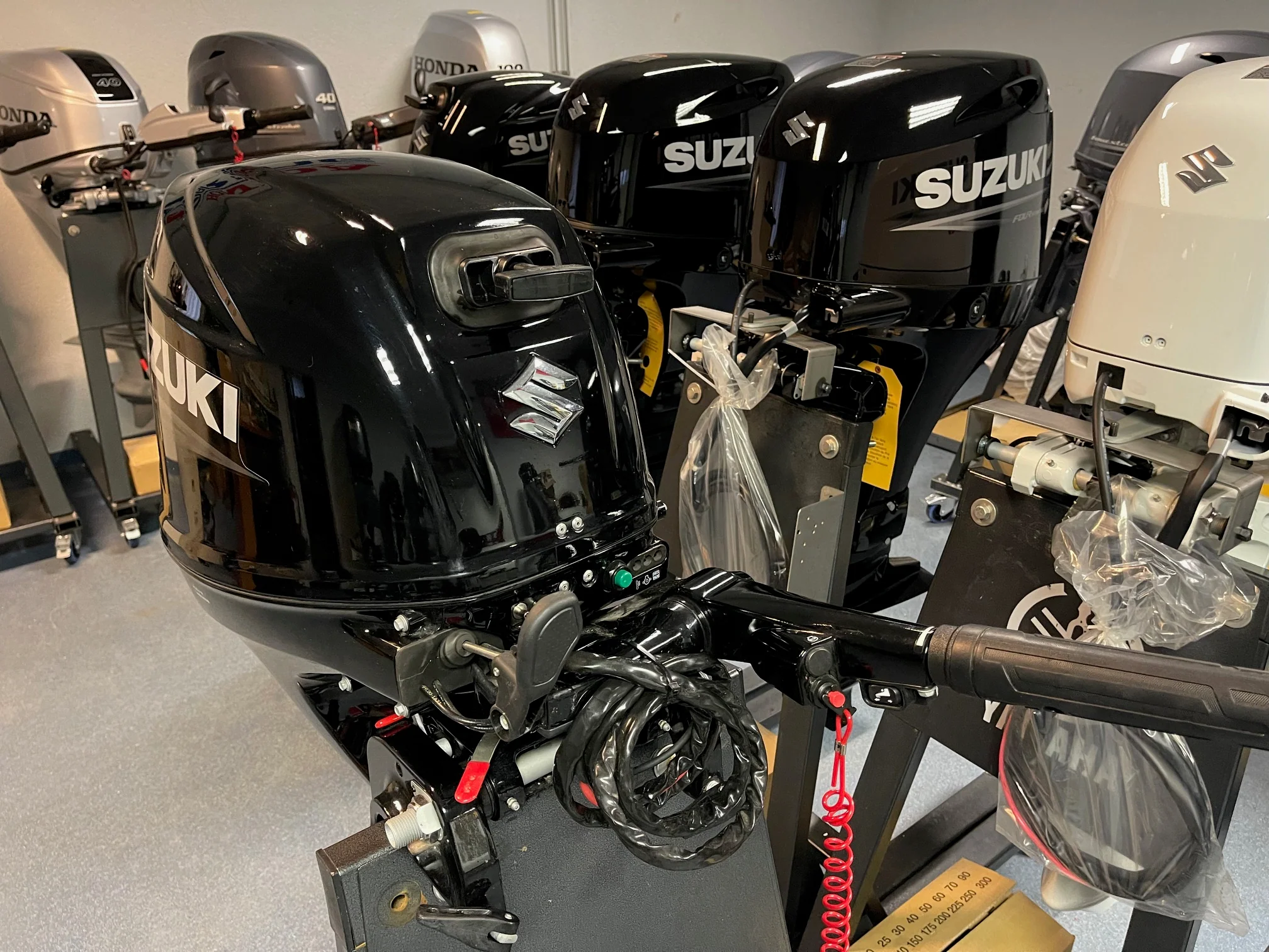 Suzuki DF30ATL Long Shaft Outboard - Image 4