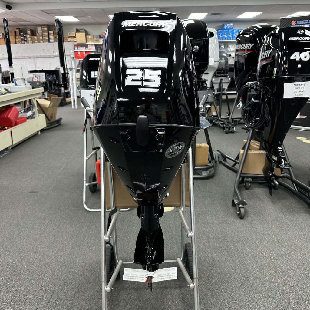 Mercury 25MH 4-Stroke Tiller Handle outboard motor - Image 3