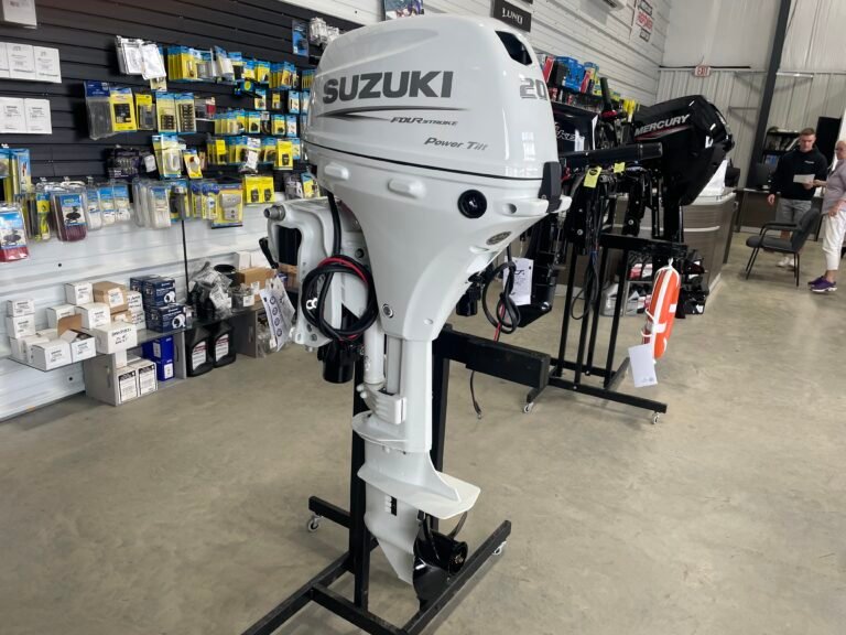 Suzuki 20HP ATLW EFI Outboard - Image 4