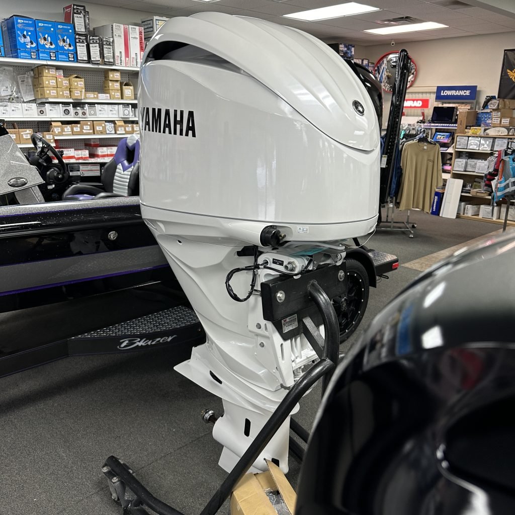 2024 Yamaha LF300XCB2 - Image 3