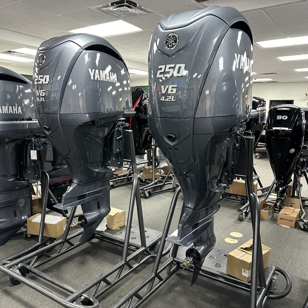 2024 Yamaha F250XCB & LF250XCB - Image 5