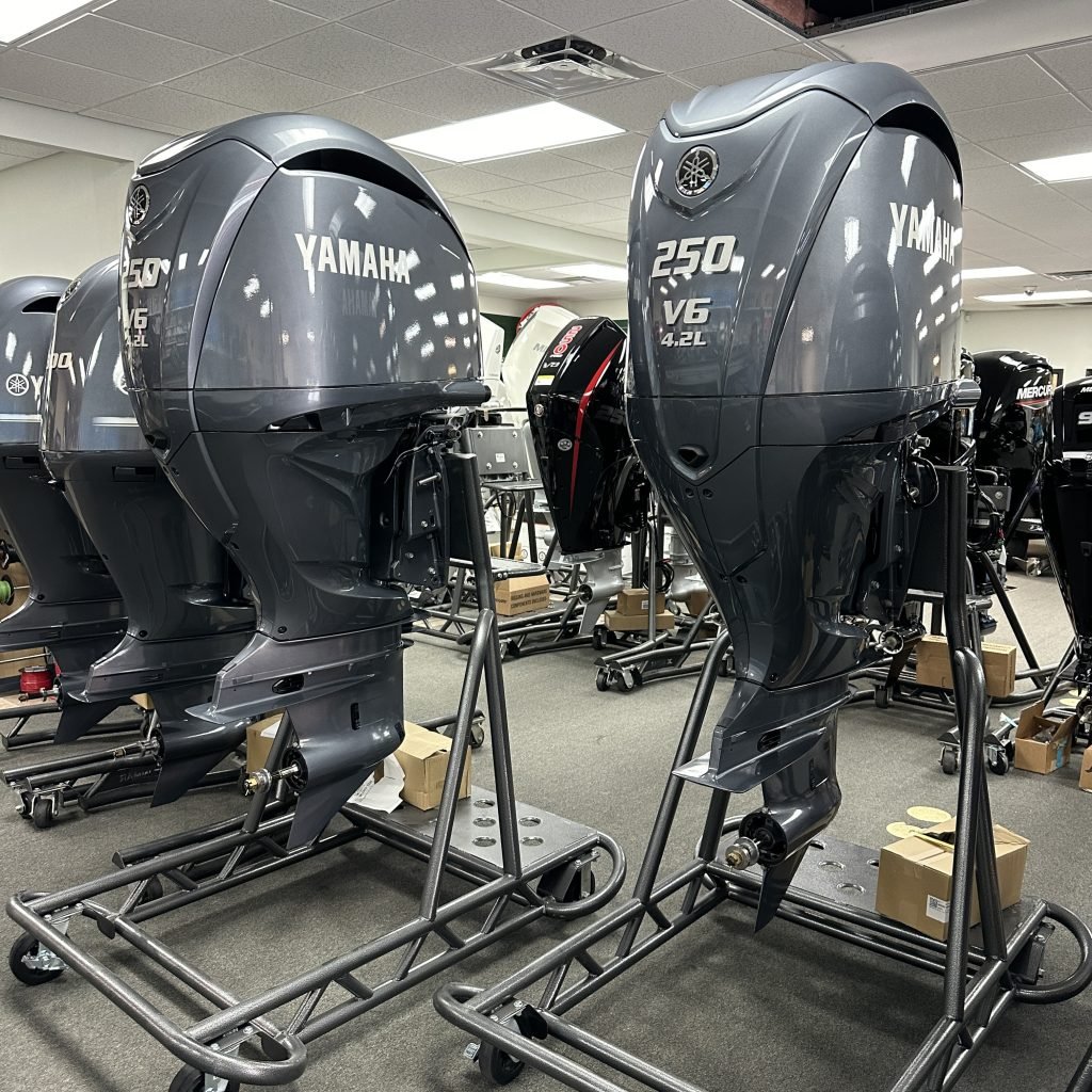 2024 Yamaha F250XCB & LF250XCB - Image 4