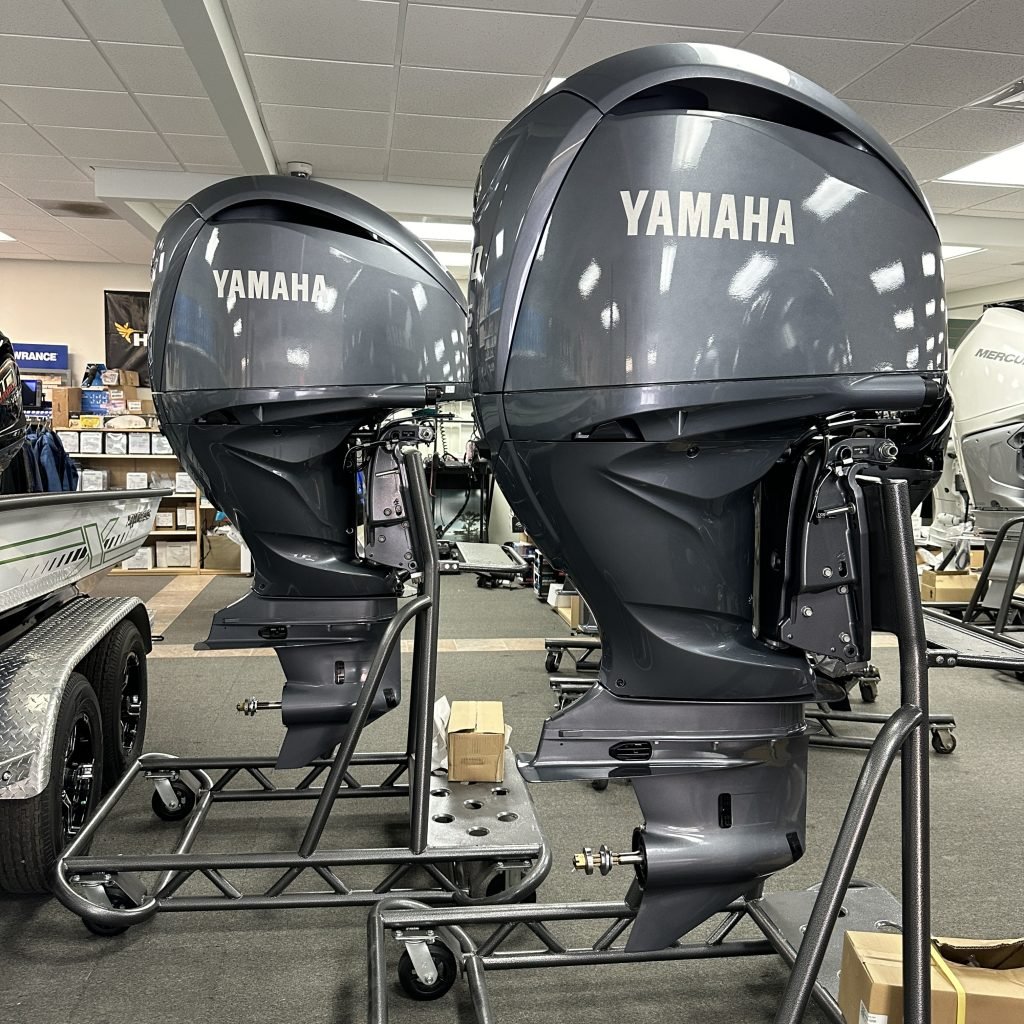2024 Yamaha F250XCB & LF250XCB - Image 3