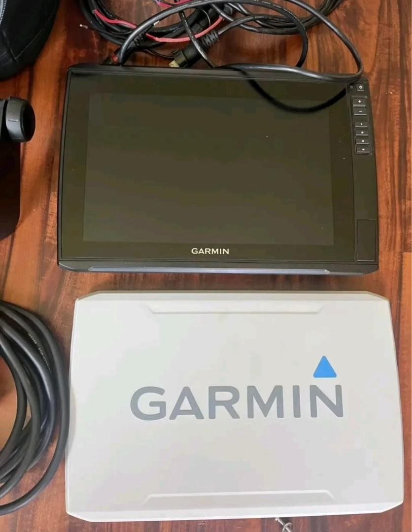 Garmin LiveScope LVS34 Bundle - Image 3